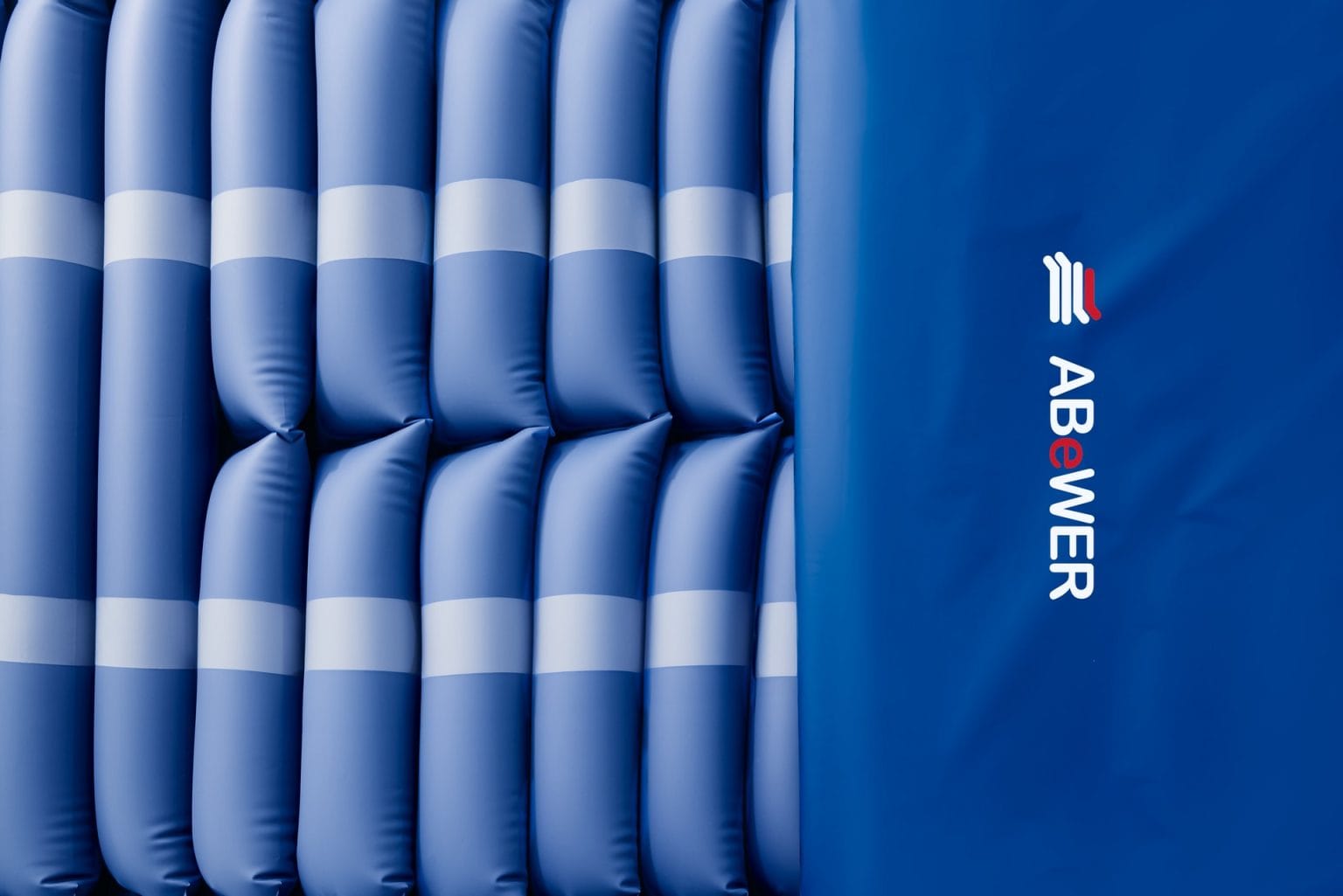 ABeWER multiTURN® 6 - Automated lateral turning mattress with alternating pressure technology for pressure injury prevention and comfort